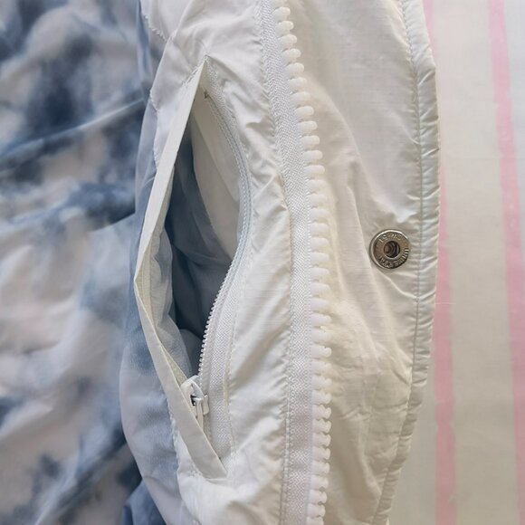 White Warm Canada Goose Down Vest Jacket - Picture 11 of 11